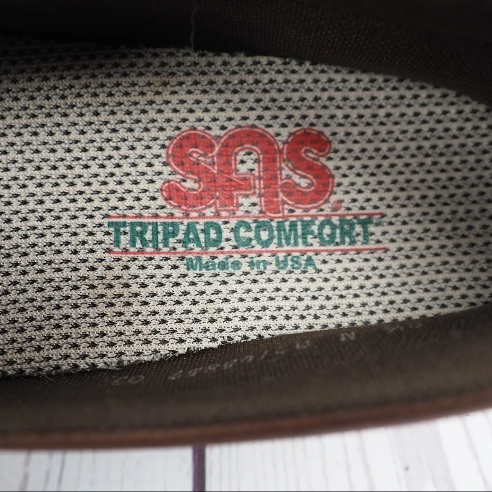 SAS sz 8.5N brown leather comfort loafers